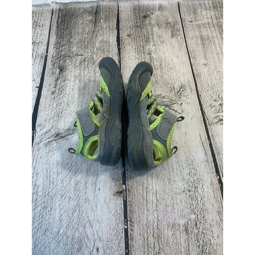 OSHKOSH B’GOSH Unisex Kids Bump Toe Athletic Sandals / Size: 6